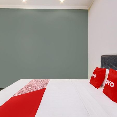 Oyo 92479 Pasadena House Hotel Krapyak Buitenkant foto