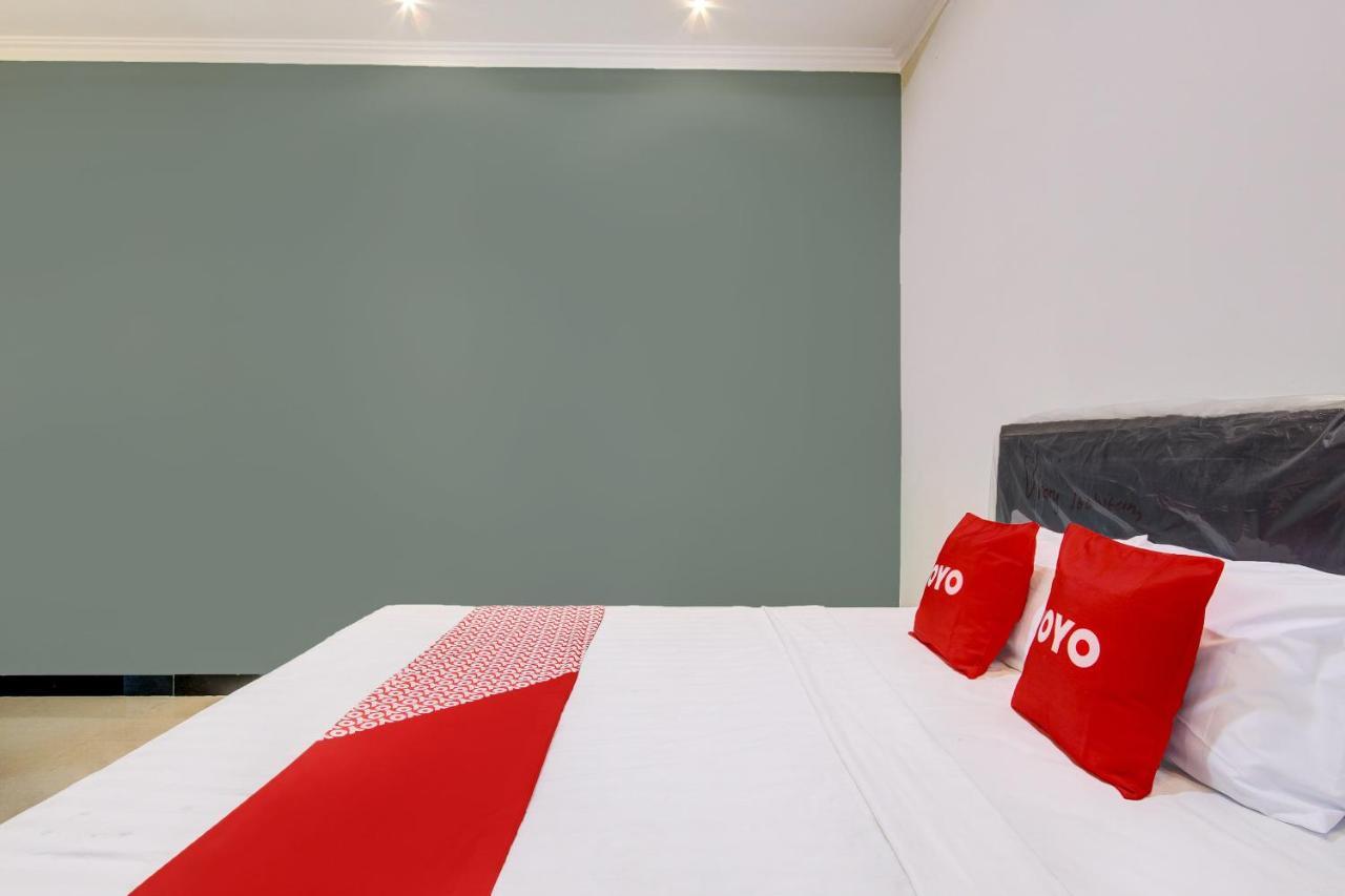 Oyo 92479 Pasadena House Hotel Krapyak Buitenkant foto