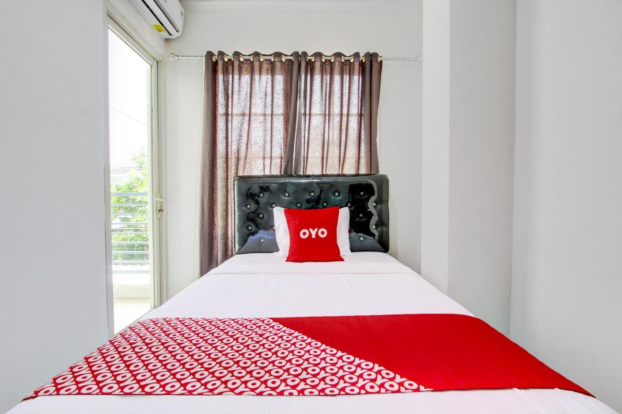 Oyo 92479 Pasadena House Hotel Krapyak Buitenkant foto