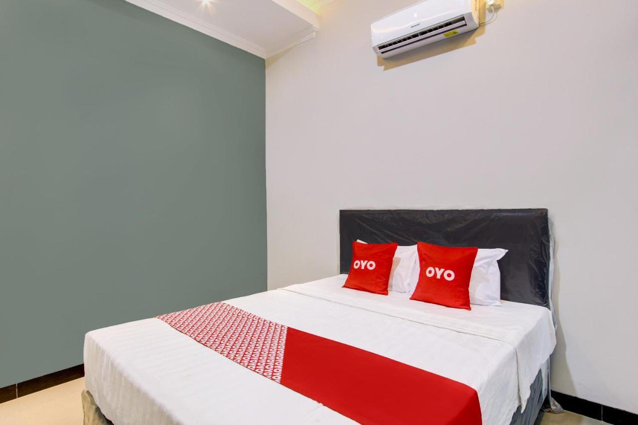 Oyo 92479 Pasadena House Hotel Krapyak Buitenkant foto