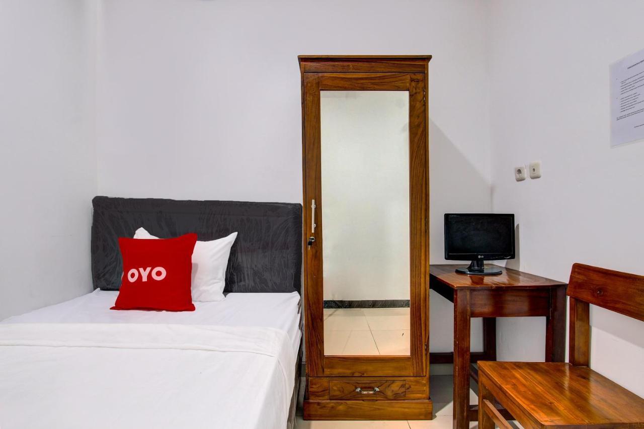 Oyo 92479 Pasadena House Hotel Krapyak Buitenkant foto