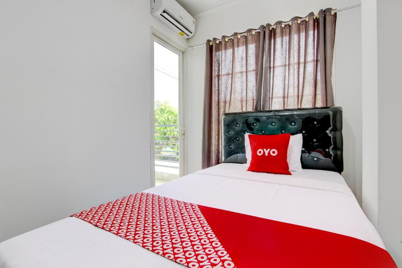 Oyo 92479 Pasadena House Hotel Krapyak Buitenkant foto